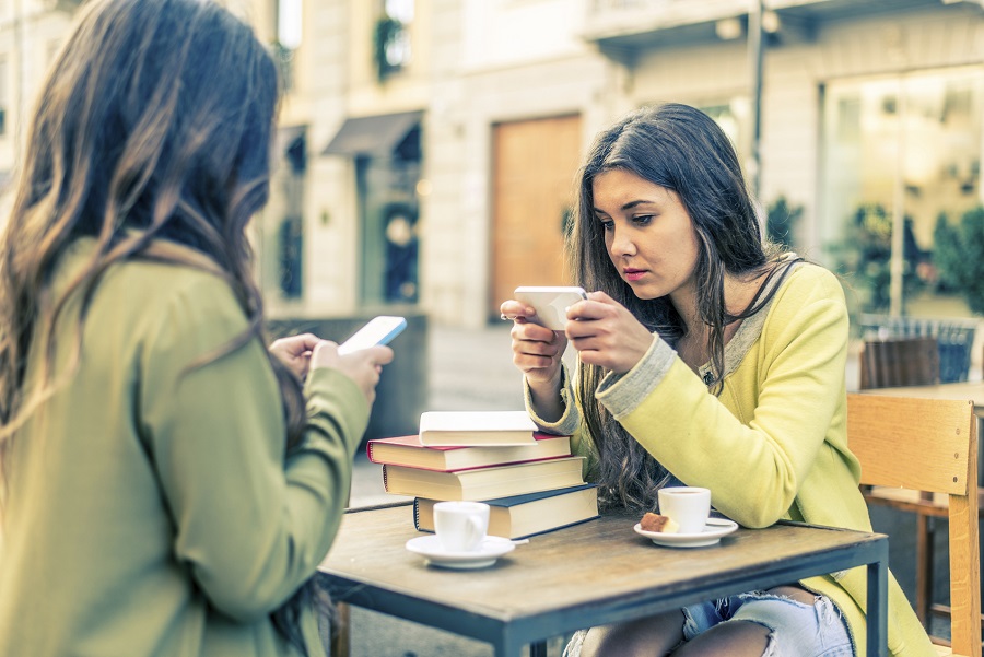 Most adult children living with their parents are employed. (Photo: Getty)