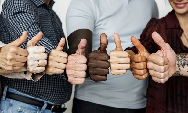 001_Thumbs-up-agreement-employees-winners_MI