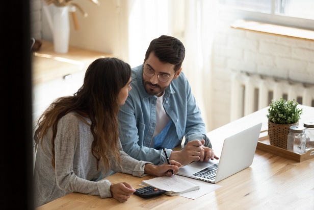 01 fav couple man woman computer finances financial