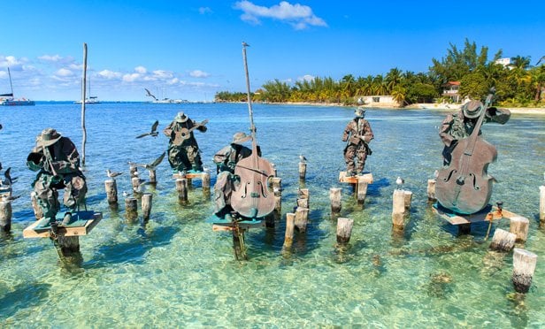 08_Mexico_Isla_Mujeres_Band_Statues_MI