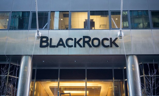 closeup of facade of BlackRock NY headquarters
