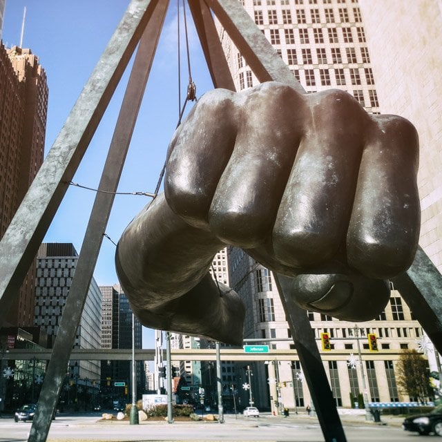 03_Michigan_Detroit_Joe_Louis_Memorial_Shutter_640x640