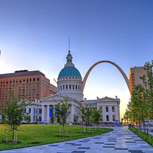 11_Missouri_St_Louis_Arch_Skyline_Shutter_640x640