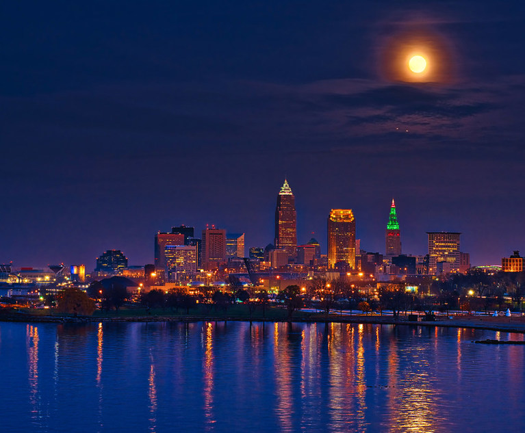 A,Bright,Super,Moon,Rises,High,Above,The,City,Of