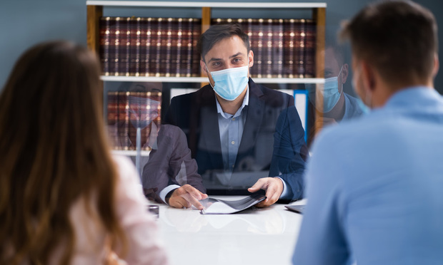 Family,Divorce,Lawyer,Consulting,Family,Couple,With,Face,Mask