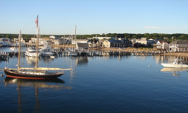09_Morning_at_Vineyard_Haven_Wikipedia