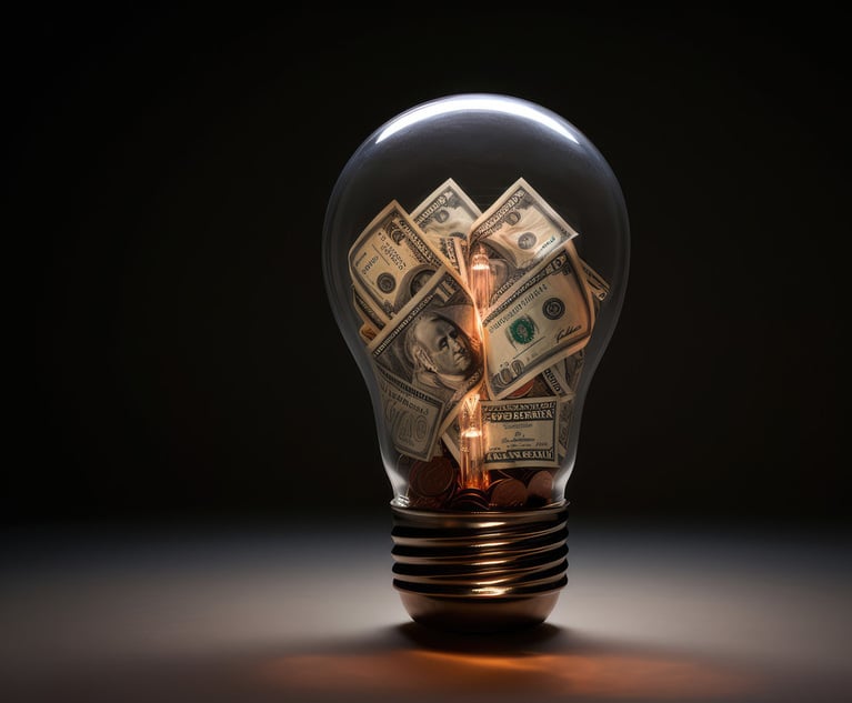 A light bulb, a pen, a calculator and some copper euro cent coins lie on top of an electricity bill. Created with Generative AI technology.